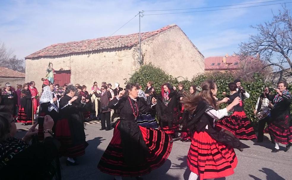 Torrecaballeros: hacendera, vecinos que trabajan para el pueblo