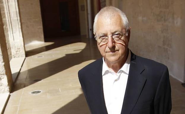 Muere Tomás Llorens, primer director del Museo Reina Sofía