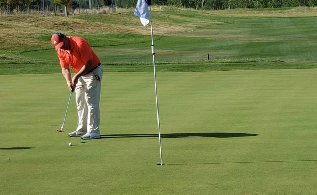 El I Torneo de Golf leonoticias reúne a 120 participantes en una intensa jornada de deporte