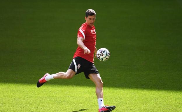 Polonia apela a Lewandowski ante la vecina Eslovaquia