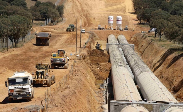 Ferduero considera que se tardarán «muchos años» en culminar la modernización de regadíos al ritmo actual