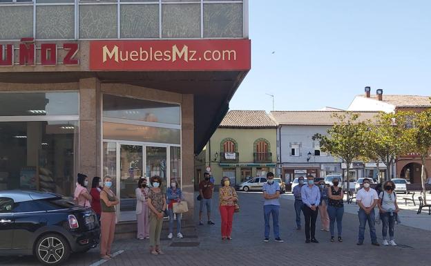 Valencia de Don Juan se suma al minuto de silencio contra la violencia machista