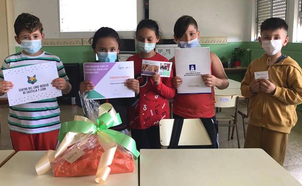 Entregados los premios del concurso de dibujo «Cosas de Abuelos» en Tercera Actividad León