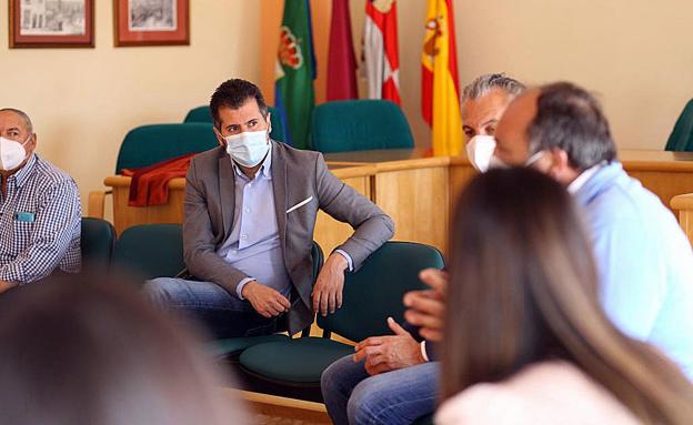 Tudanca acusa a Mañueco e Igea de «dinamitar» el Pacto por la Reconstrucción de Castilla y León por su «falta de palabra»