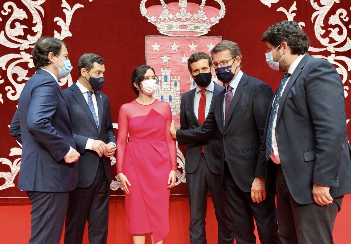 Mañueco acude a la toma de posesión de la presidenta de la Comunidad de Madrid