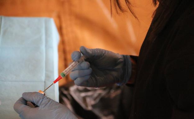 Atención Primaria convoca a la vacunación a los leoneses nacidos en 1981