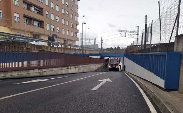 El PP pide a Cabañas que se vaya por «decencia» tras las inundaciones en los pasos inferiores de la calle Príncipe