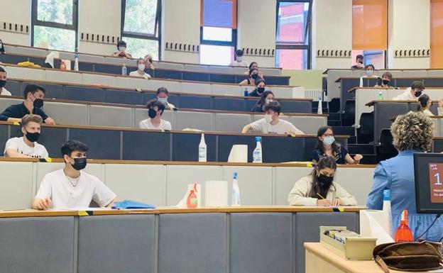 El Colegio Leonés reina en la EBAU 2021