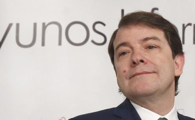 El PP ganaría y recuperaría la mayoría absoluta en Castilla y León