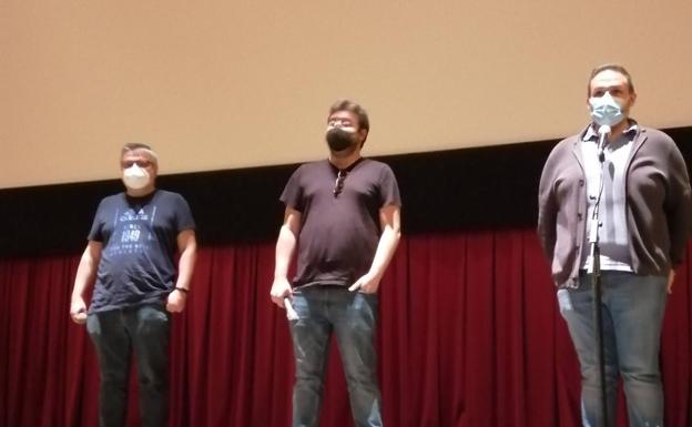 Los directores de cine Jaime Alonso y Pedro del Río visitan el Teatro Municipal de La Bañeza