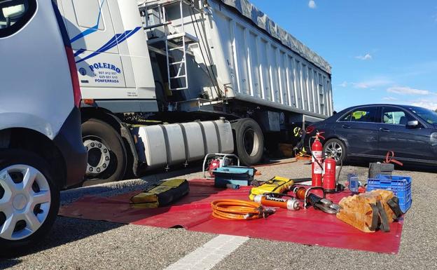 Dos fallecidos al ser atropellados tras un accidente múltiple en Folgoso de la Ribera