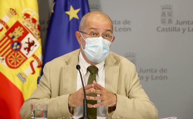 Igea augura una «ola Delta» por la «falta de control» en los aeropuertos