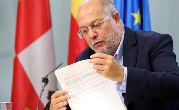 La Junta defiende que aunar política migratoria y despoblación debe considerarse una «cuestión de Estado»