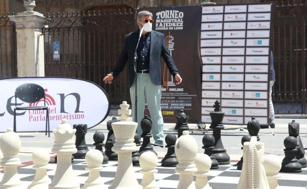 El Magistral pone el broche de oro a su primer día con una exhibición entre los Grandes Maestros Pepe Cuenca y Jaime Santos