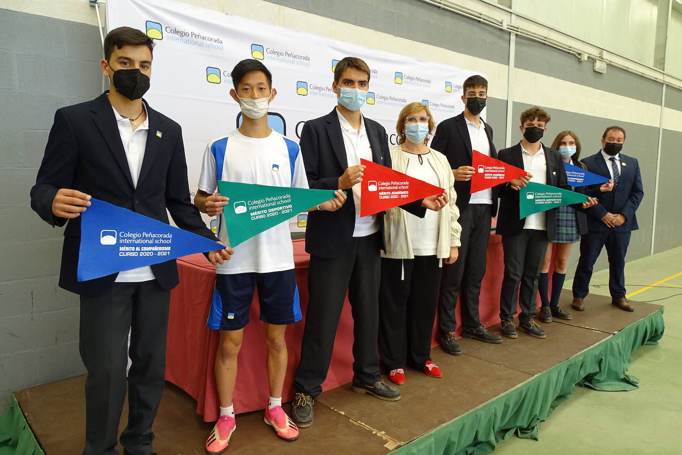 El Peñacorada entrega los Banderines al Esfuerzo del 2021
