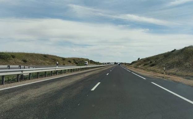 La A-66 entre León y Benavente vuelve a abrir sus cuatro carriles tras una inversión de 7,7 millones para su mejora