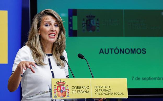 Díaz pide a Sánchez «la misma valentía» para subir el salario mínimo que con los indultos