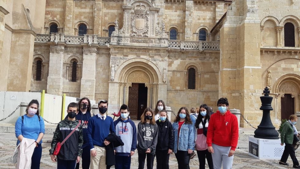 Colegio Don Bosco organiza actividades de turismo en León para celebrar el fin de curso