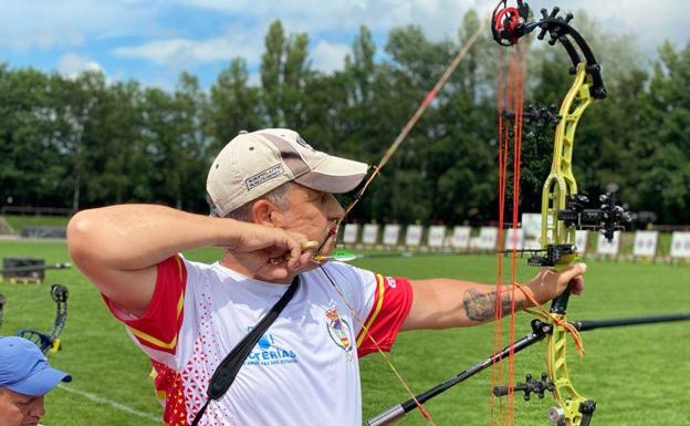 Fernando Barredo disputa el Campeonato de Europa de Tiro con Arco Adaptado