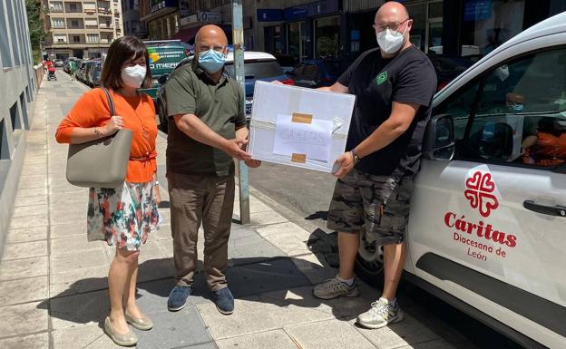 La Subdelegación del Gobierno en León entrega 86.000 mascarillas para colectivos vulnerables