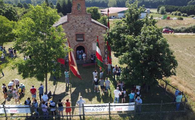 La Virgen de la Vega celebra un concejo abierto informativo con más de doscientos vecinos