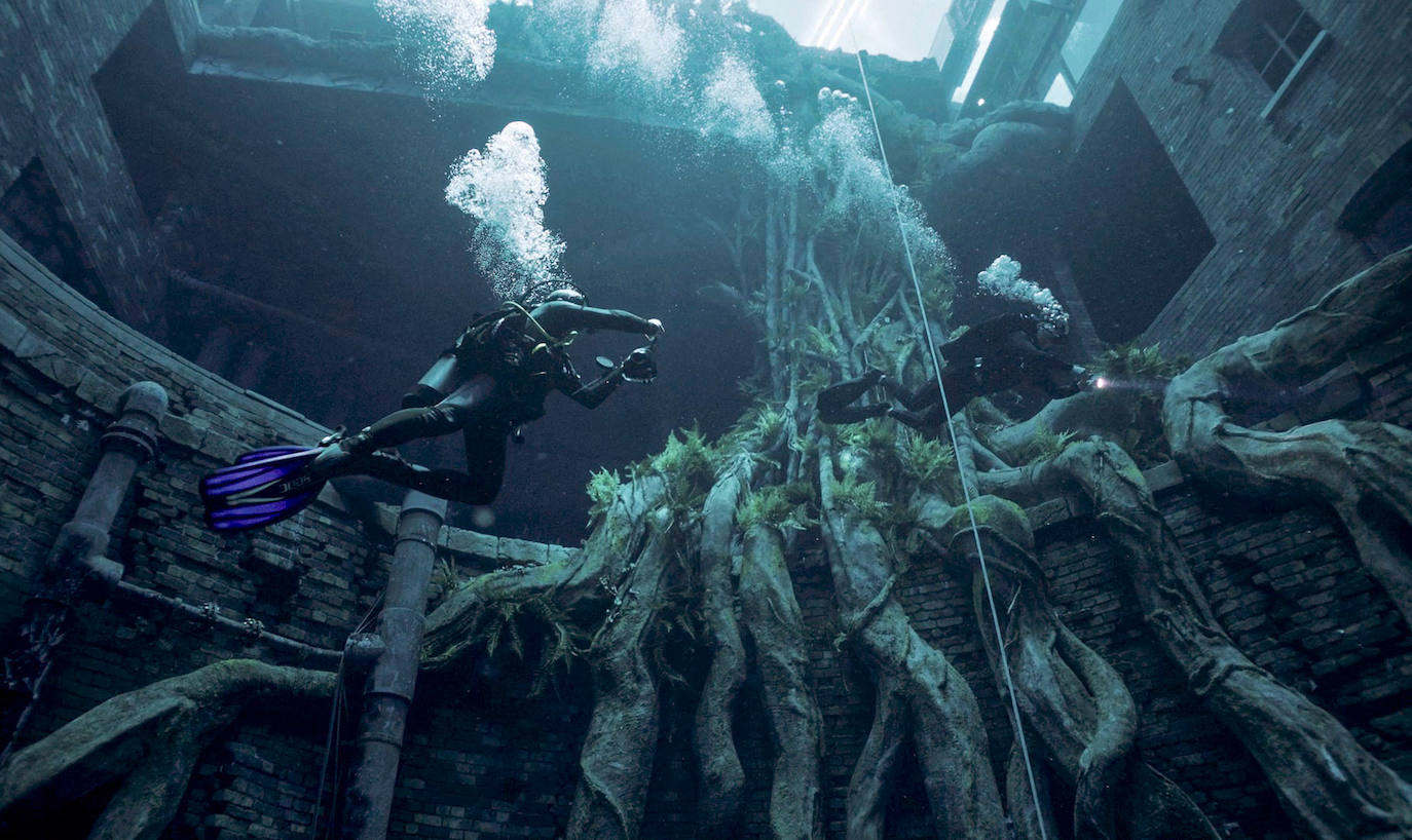 Así es Deep Dive Dubai: la piscina más profunda del mundo