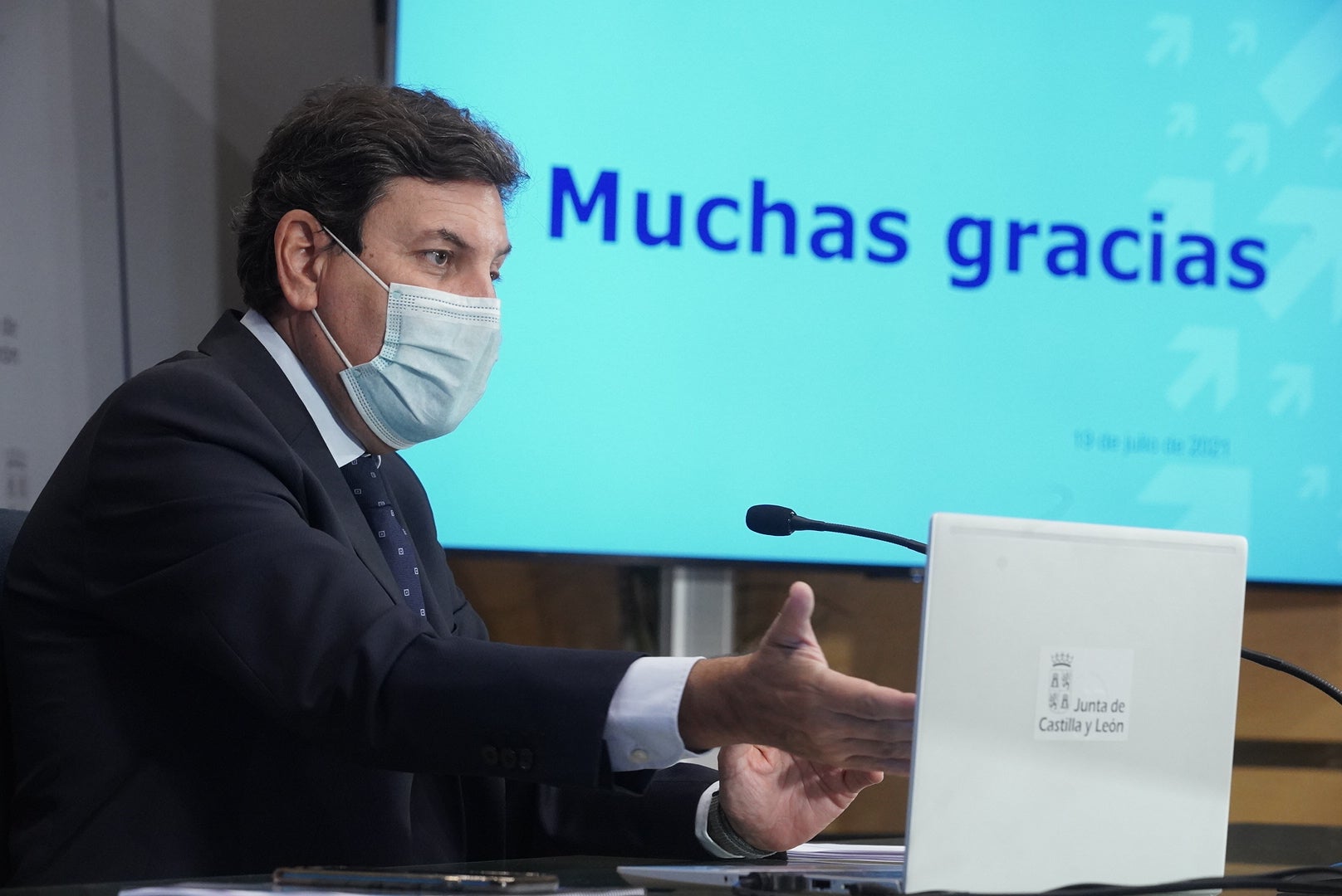 La Junta anuncia «medidas quirúrjicas»