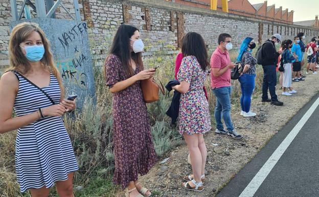 La hora de los jóvenes: Sanidad llama a 15.000 leoneses y espera una respuesta del 70%