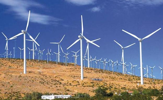 La Junta lamenta la falta de planificación territorial del Gobierno en el desarrollo de parques eólicos
