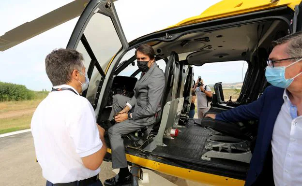 La Junta incorpora un helicóptero de coordinación «pionero» en Europa para «aumentar la eficiencia» en la extinción de incendios