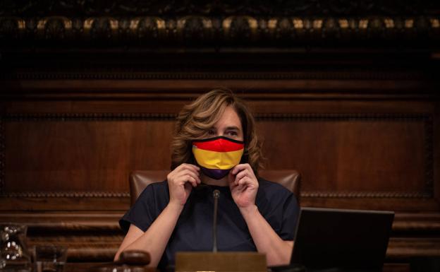 La foto del Rey regresa al pleno del Ayuntamiento de Barcelona