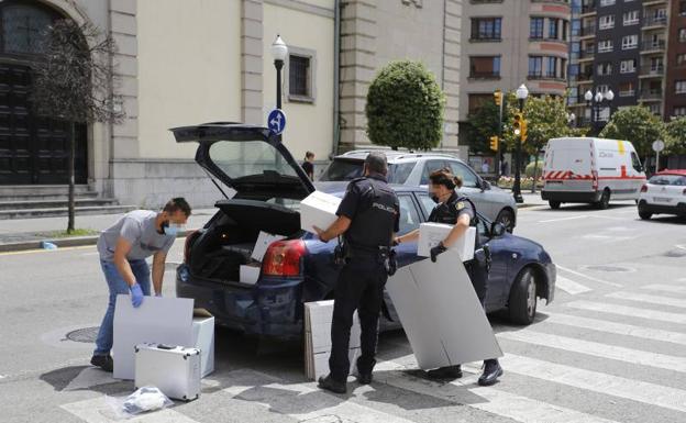 Detenidos cuatro jóvenes acusados de una violación múltiple a dos chicas en Gijón