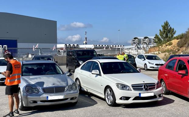 La plantilla de LM aumenta la presión con el bloqueo de la carga de palas en la factoría