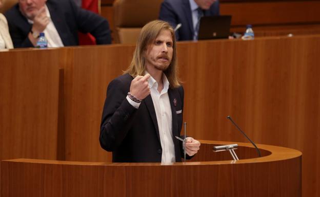 Pablo Fernández exigirá a Mañueco que traten los posibles despidos en LM como «un asunto prioritario»