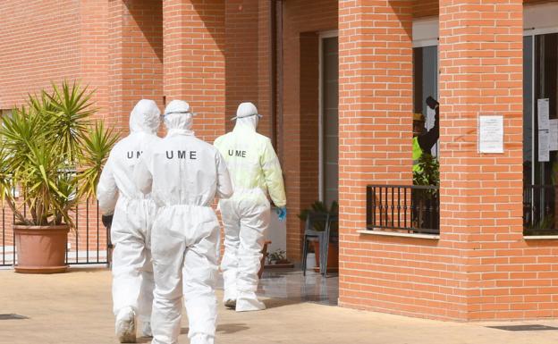 Blanco subraya que la situación de la pandemia en las residencias «está controlada dentro del contexto global»