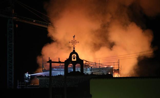 Aparatoso incendio en el monasterio de Alconada de Ampudia