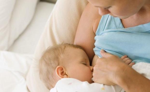 La lactancia materna juega un papel crucial como defensa ante patógenos como la covid