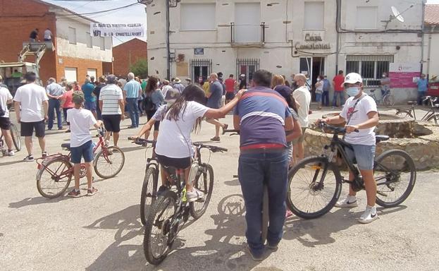 Quintana y Congosto lleva a la calle su rechazo al proyecto de planta embotelladora