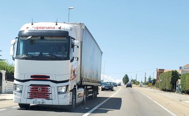 Cs pide la licitación inmediata de las obras de los cruces de las carreteras a Montejos y Trobajo sobre la N-120