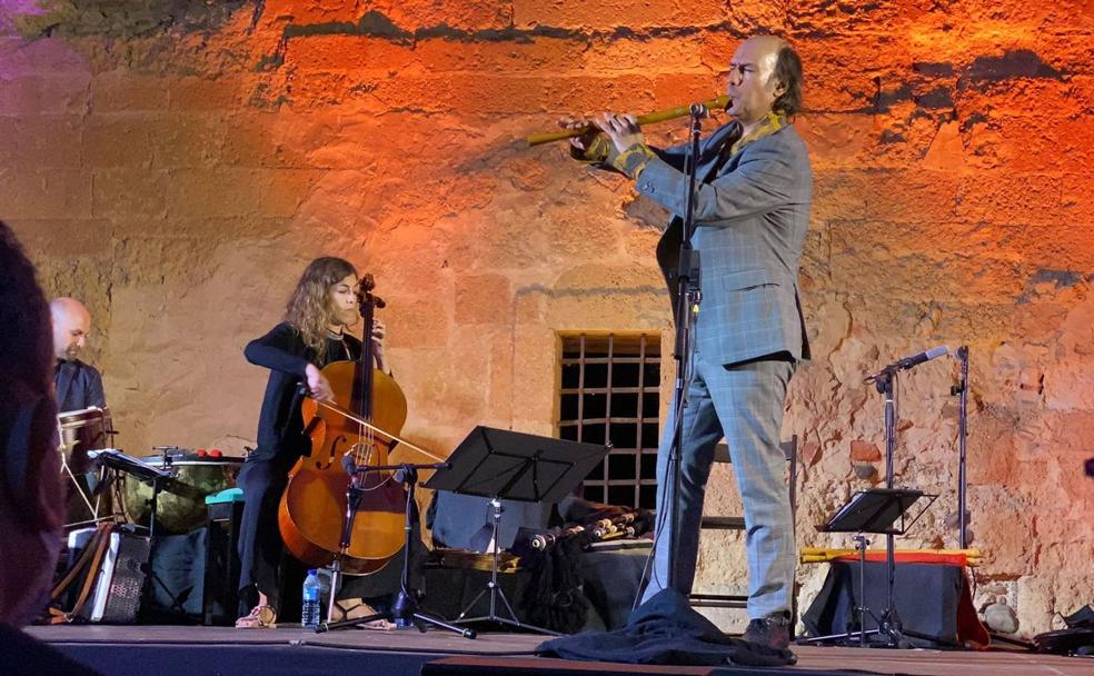 Carlos Núñez enamora en Sandoval