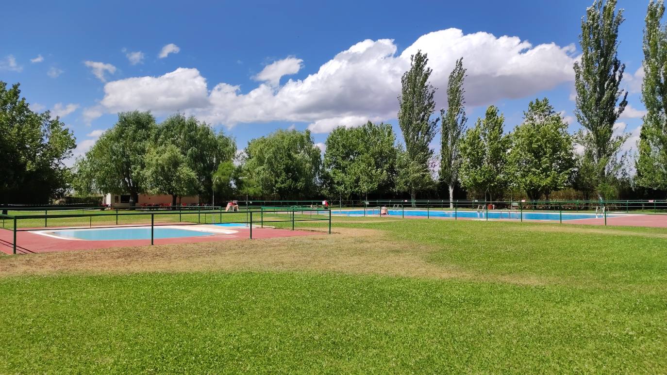 Las piscinas de Toral de los Guzmanes, un remanso de paz