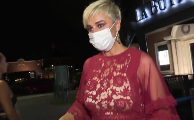 Ana María Aldón y José Antonio Avilés disfrutan de una cena de amigos