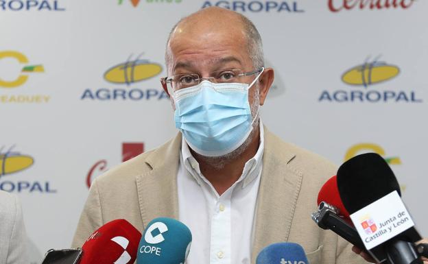 Igea pide al Gobierno que mantenga el ritmo de suministro de vacunas y llegar a la inmunización «lo antes posible»