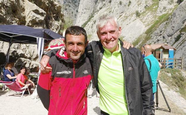 Los montañeros rescatados en Picos: «Si llegamos a estar otra noche no sabemos lo que hubiera sucedido»