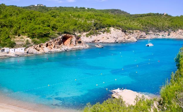 Muere un hombre en Ibiza tras ser arrollado por un ferry