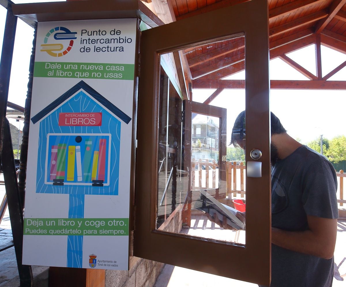 El 'biblio vagón' de Toral de los Vados