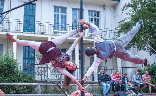 El circo protagonista en el 'Festival Cuna del Parlamentarismo' de León