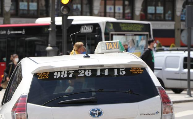 Los taxistas de León asumen la Zona 30 pero no la comparten: «Nos afecta muchísimo»