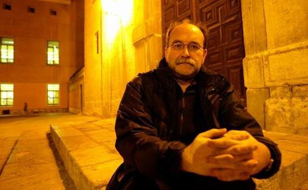 El profesor universitario Carlos Taibo presenta en la Casa de la Cultura de Fabero su libro 'Iberia vaciada'