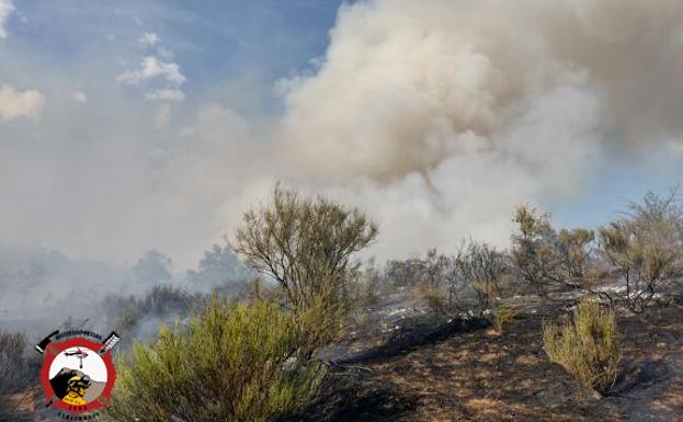 La Junta da por controlado el incendio de Riocastrillo de Ordás que ha quemado ya 105 hectáreas